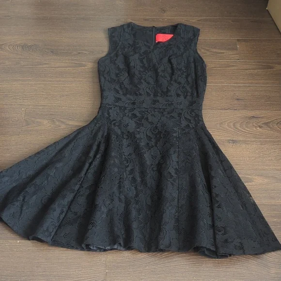 Zac Poison Z Spoke Black Lace Dress - Picture 6 of 13